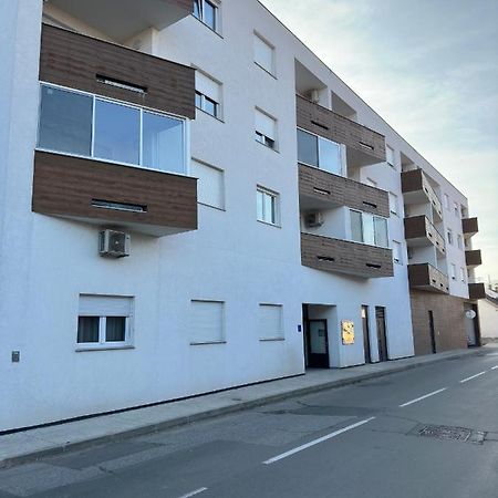 City Rent 1 Osijek Exterior photo