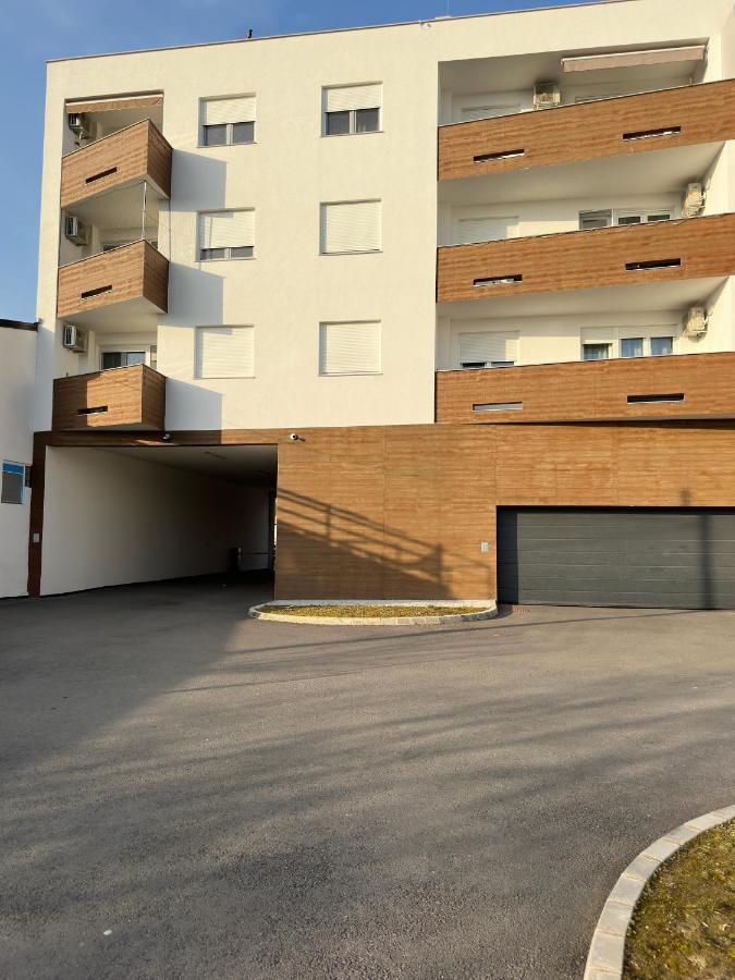 City Rent 1 Osijek Exterior photo